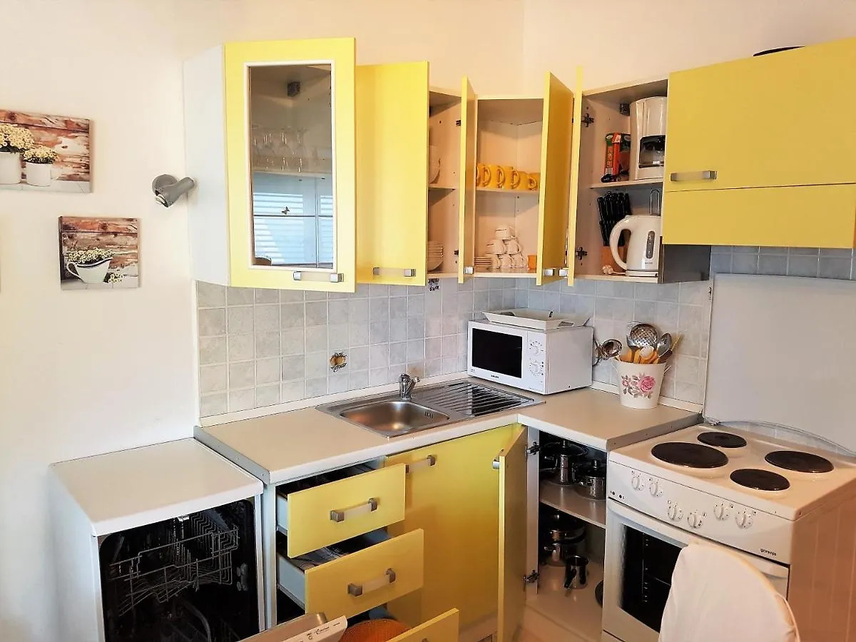 Apartments Anita - Punta Skala Petrčane Kroatien