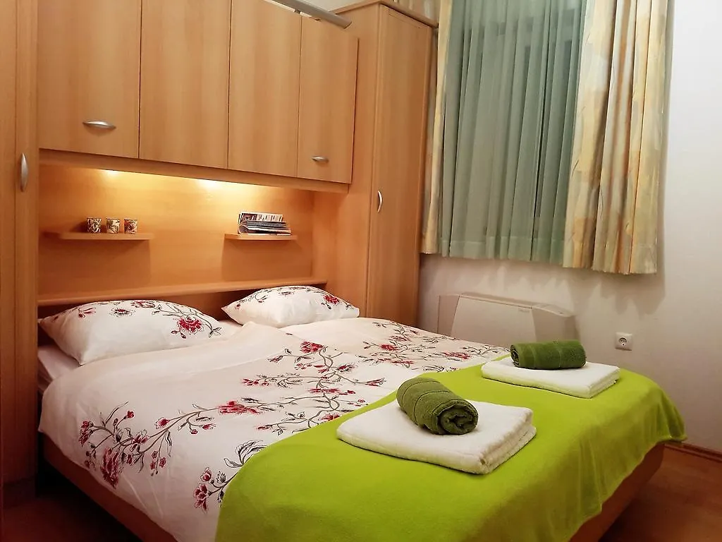 Apartments Anita - Punta Skala Petrčane 0*,
